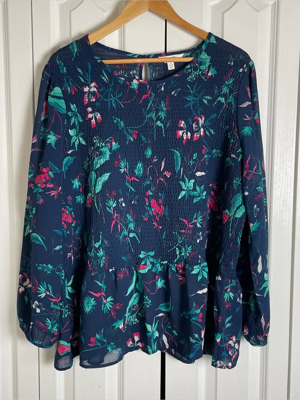 NWOT Terra & Sky Smocked Woven Top Blouse Women's 1X Blue Floral Sheer Relaxed